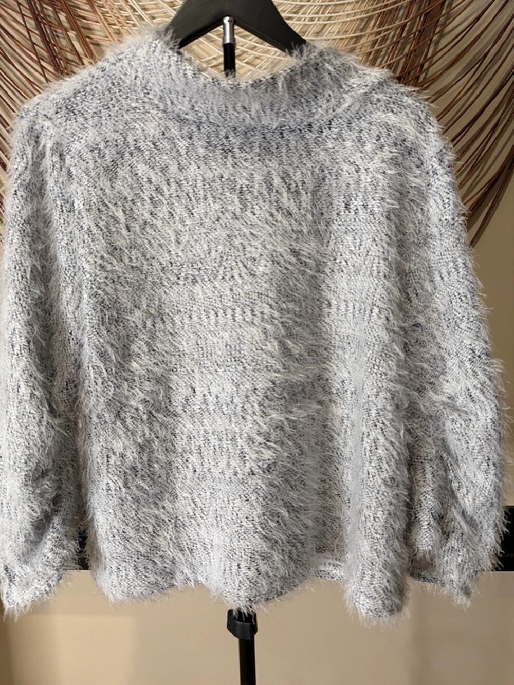 Vince Camuto fuzzy Mark neck sweater M EUC 3265